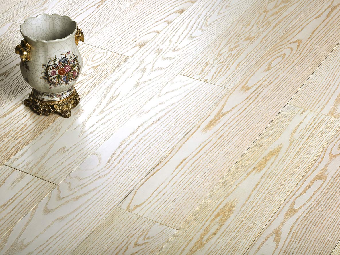 欢迎来到贝亚克.青花瓷地板官网